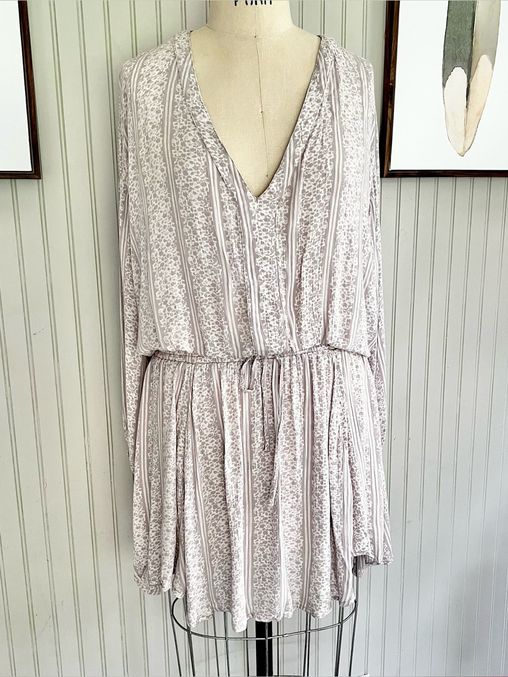 Oneil Bloused White Multi Mini Dress Beach Cover Up Size Medium Long Sleeves